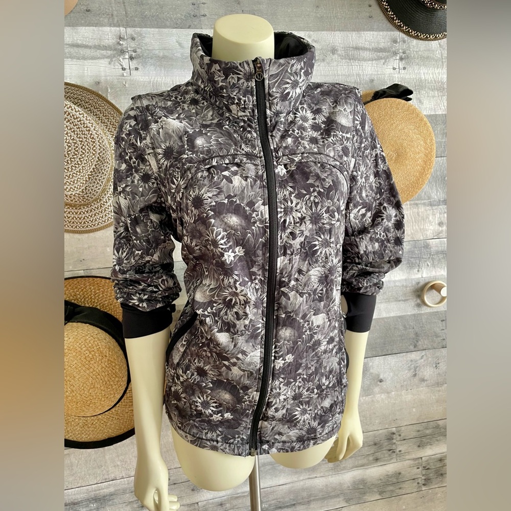 Lululemon Bring Back The Track Jacket Flowabunga Black Angel Wing W4D99S floral - Picture 5 of 15